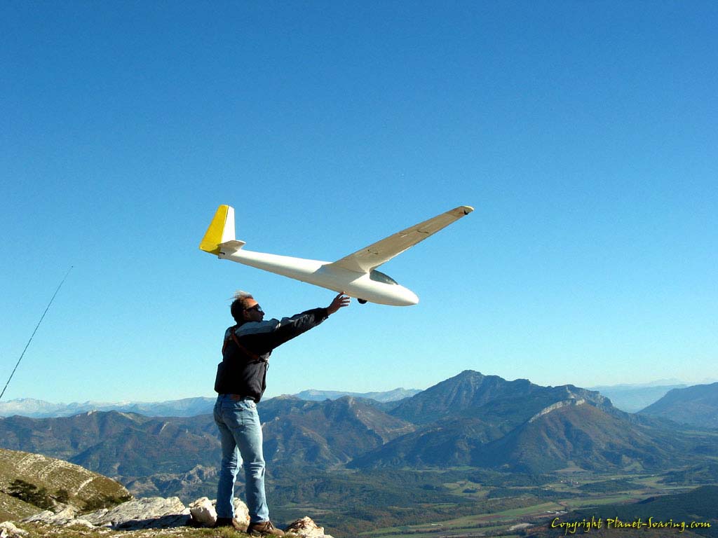 planet-soaring_03