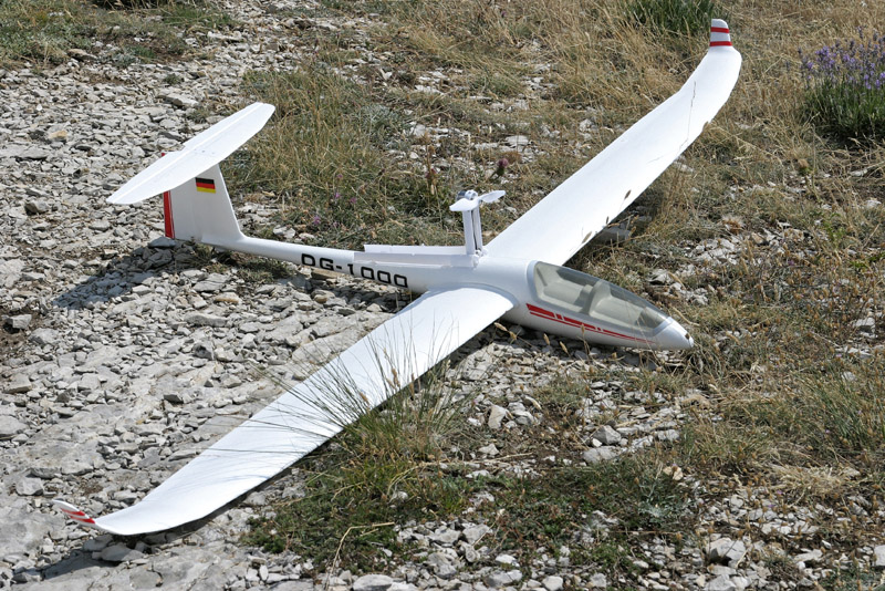 DG1000_033